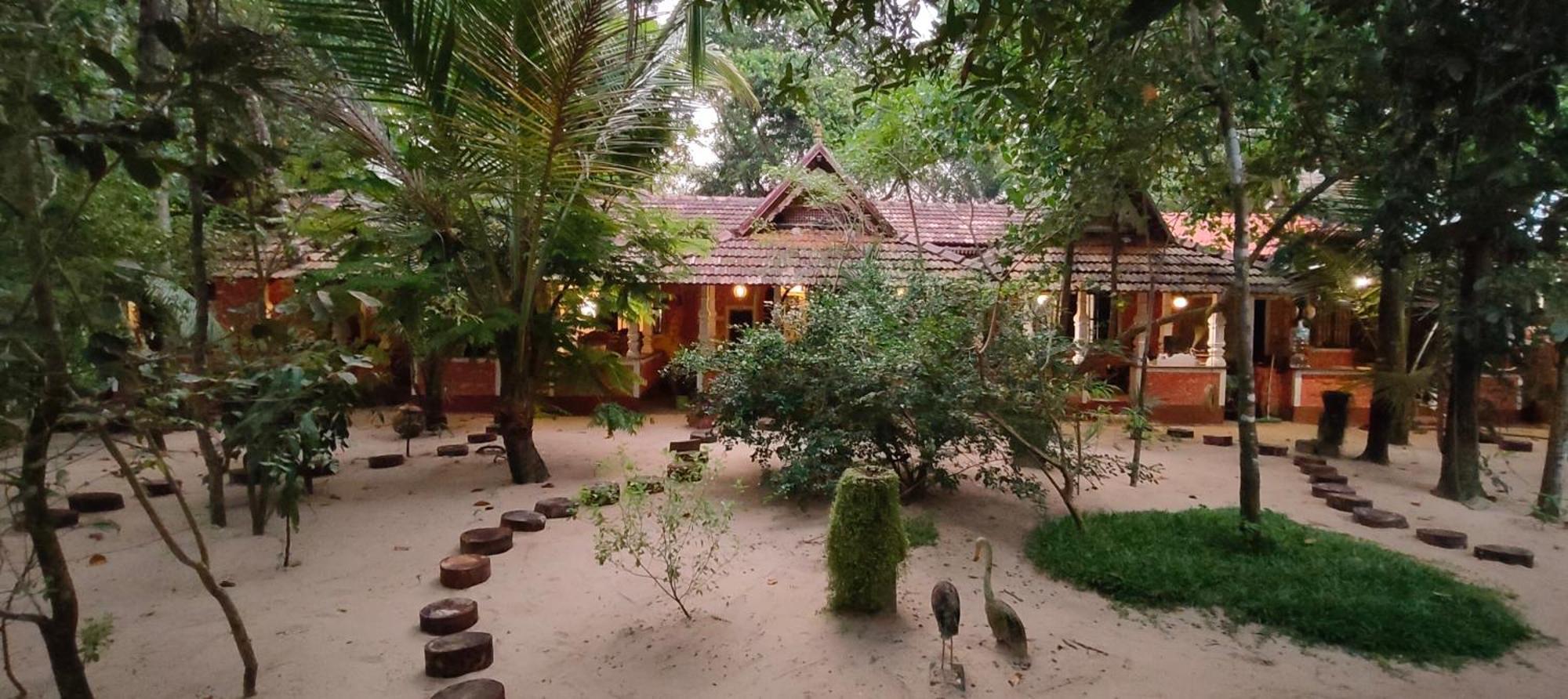 Abba Marari Beach Villas & Homestay Mararikulam Alappuzha Zewnętrze zdjęcie